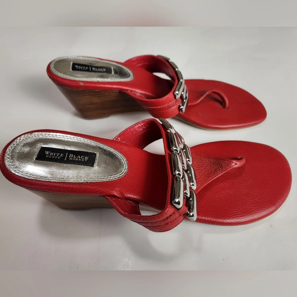 WHBM Red Leather Heavy Chain Accent Wedge Thong Sandals Size 10M
